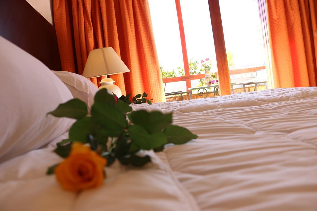 Sidi Harazem Hotel Ngoại thất bức ảnh