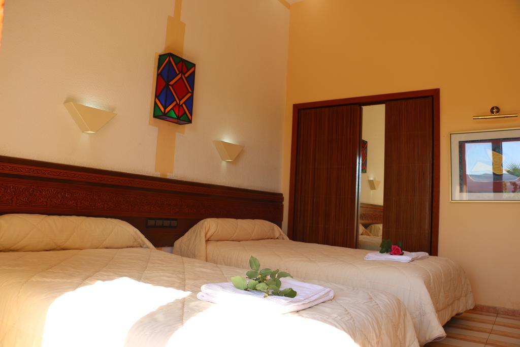 Sidi Harazem Hotel Ngoại thất bức ảnh
