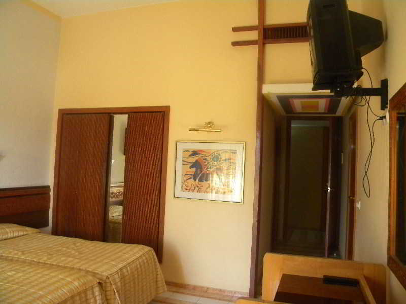 Sidi Harazem Hotel Ngoại thất bức ảnh