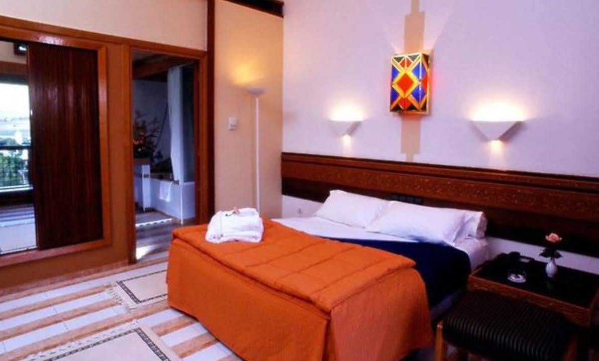 Sidi Harazem Hotel Ngoại thất bức ảnh